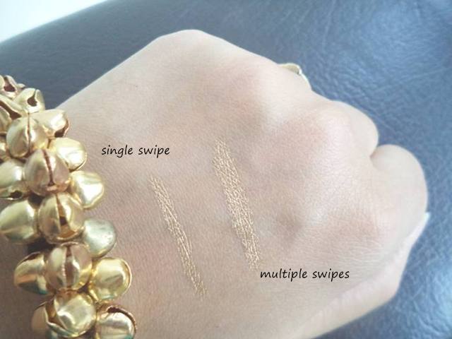 Coloressence Pearl Effect Eye Shadow Antique Gold swatch