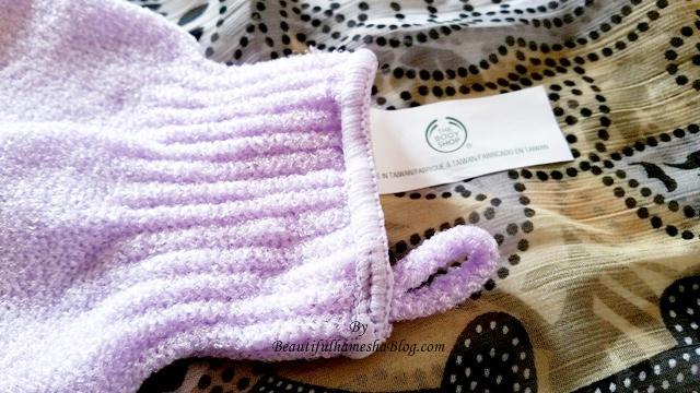 look 1, The Body Shop Bath Gloves Review