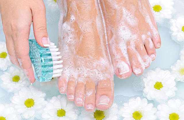 How to do Foot Pedicure at Home - cleaning feet, Pedicure at Home, Pedicure