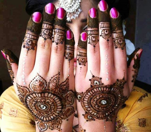 Top 25 Easy Henna Designs for Girls