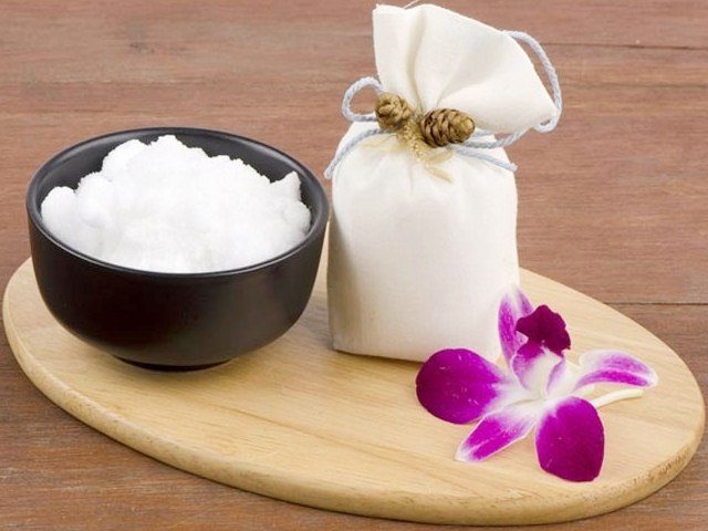 18 Amazing Benefits of Camphor for Skin, Hair and Health