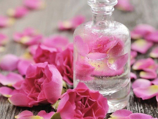 Benefits of Rose Water 3, Skin Benefits of Rose Water, Benefits of Rose Water for hair, Beauty Benefits of Rose Water, Rose Water Benefits